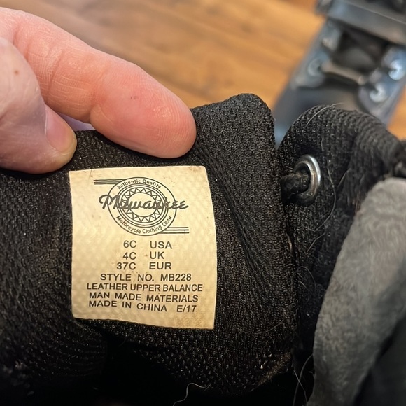 MILWAUKEE Pargon motorcycle boots, size 6c, in good condition - Picture 10 of 10